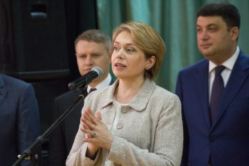 Прем'єр-міністр та Міністр освіти і науки привели Посла Китаю Ду Вея на останній дзвоник в Броварську школу №7