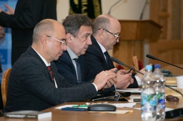 Круглий стіл: "Конституційний діалог: доступність та/або якість вищої освіти"