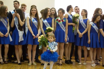 Прем'єр-міністр та Міністр освіти і науки привели Посла Китаю Ду Вея на останній дзвоник в Броварську школу №7