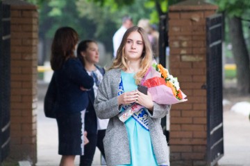 Прем'єр-міністр та Міністр освіти і науки привели Посла Китаю Ду Вея на останній дзвоник в Броварську школу №7
