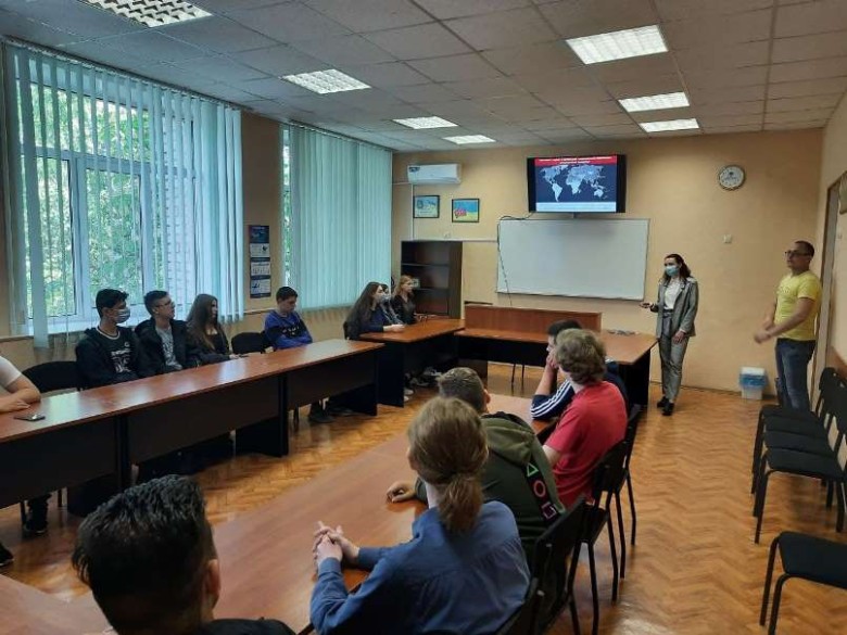 Державний навчальний заклад "Запорізький політехнічний центр професійно-технічної освіти"