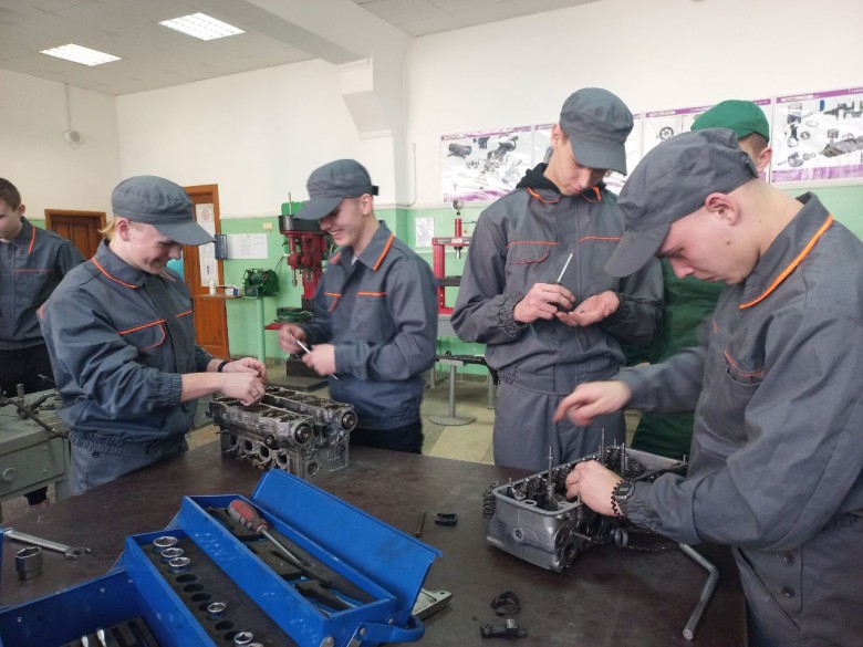 Комунальний заклад професійної (професійно-технічної) освіти «Київський професійний будівельний коледж»