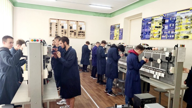 Кам'янське вище професійне училище