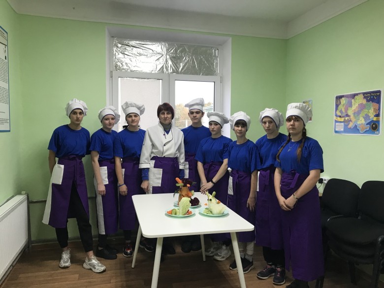 ДЕРЖАВНИЙ НАВЧАЛЬНИЙ ЗАКЛАД "БАХМУТСЬКИЙ ЦЕНТР ПРОФЕСІЙНО-ТЕХНІЧНОЇ ОСВІТИ"