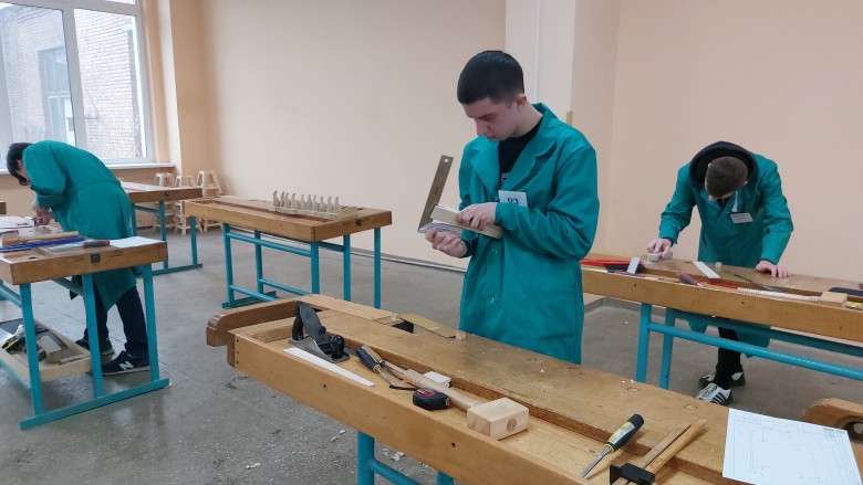 Комунальний заклад професійної (професійно-технічної) освіти "Київський професійний технологічний коледж"