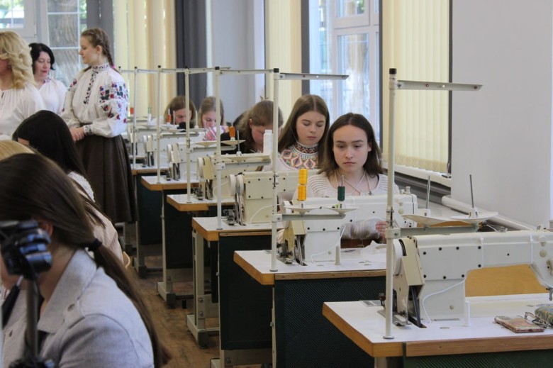 Рівненський центр професійно-технічної освіти сервісу та дизайну