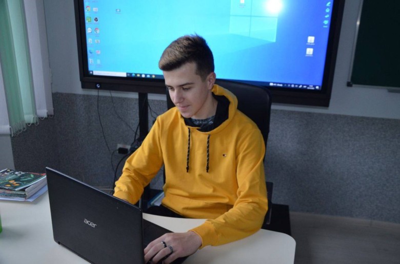 Рівненський центр професійно-технічної освіти сервісу та дизайну
