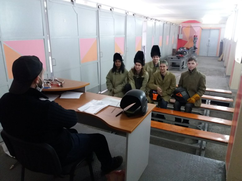 Державний навчальний заклад "Запорізький політехнічний центр професійно-технічної освіти"