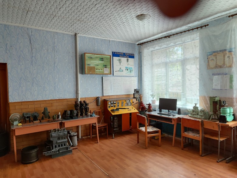 Комунальний заклад "Дніпровський професійний залізничний ліцей" Дніпровської міської ради