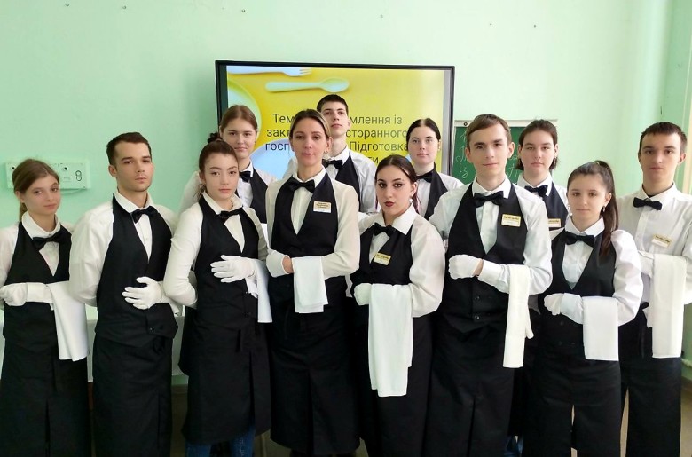 Комунальний заклад професійної (професійно-технічної) освіти "Київський професійний коледж технологій та дизайну"