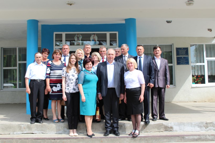 Перехід на навчання українською у школах, де викладають мовами національних меншин, має бути поступовим та комфортним для всіх, - заступник Міністра Павло Хобзей