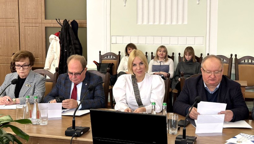 В Умані обговорили вплив війни рф проти України на результати навчання