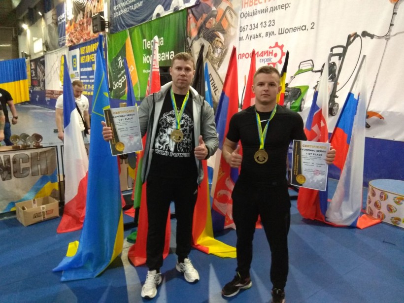 Викладач та студент УДПУ здобули призові місця на Чемпіонаті світу з пауерліфтингу