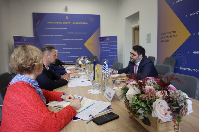 Міністр освіти і науки та Тимчасово повірений у справах Греції в Україні обговорили виклики в освіті внаслідок військової агресії рф