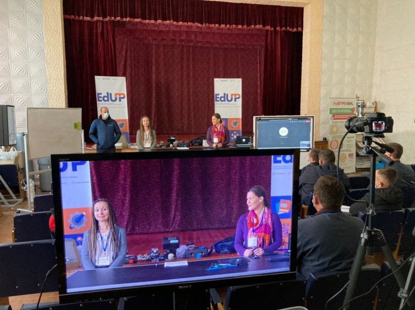 На Житомирщині для майстрів та педагогів профтехів провели навчання про інновації у сантехнічній освіті