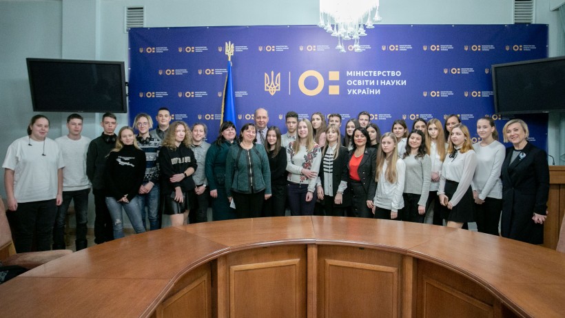 Заступник Міністра Павло Хобзей провів зустріч зі школярами в межах Всеукраїнського тижня права