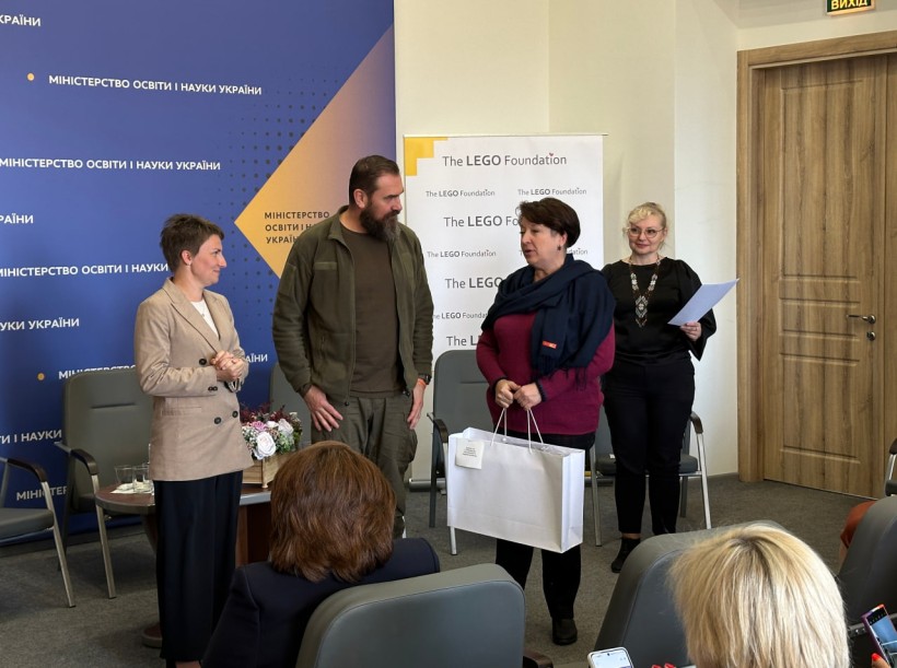 Відбулася зустріч із The LEGO Foundation: передали техніку для навчання у школах