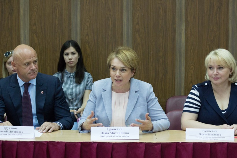 МОН та МОЗ розробляють нові санітарні норми для використання комп’ютерної техніки