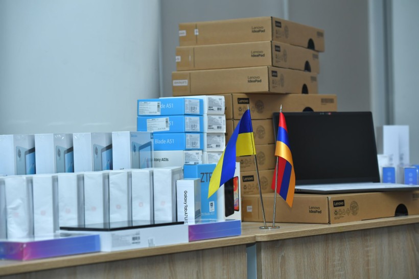 Понад 1000 девайсів для українських школярів: відбулася зустріч із представниками Республіки Вірменія