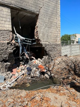 Сергій Шкарлет відвідав пошкоджені і зруйновані заклади освіти у Миколаєві