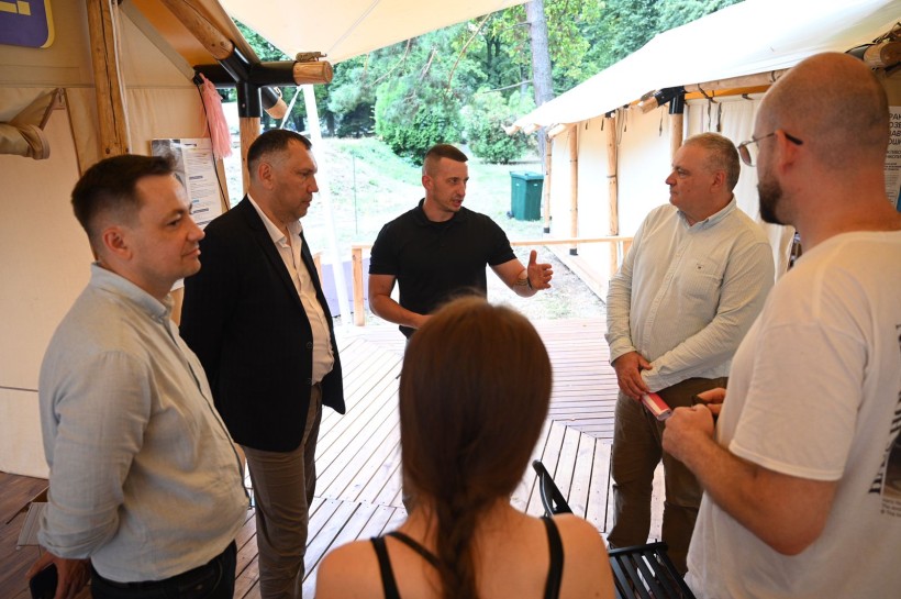 Держсекретар МОН відвідав «Спільно Кемп» в Ужгороді