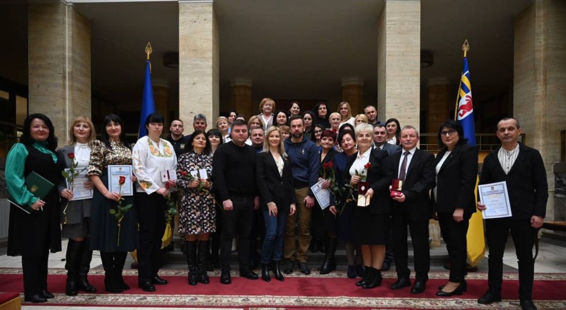 Освітянам Закарпаття вручено державні нагороди та відзнаки