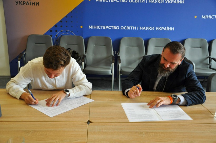 Освіта для підлітків із сіл і містечок: МОН і «Змінотворці» уклали меморандум