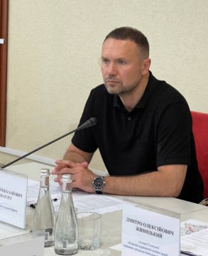 Сергій Шкарлет оглянув пошкоджені заклади освіти Сумщини та обговорив з керівництвом області підготовку до навчального року