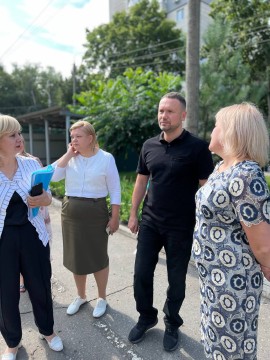 Сергій Шкарлет оглянув пошкоджені заклади освіти Сумщини та обговорив з керівництвом області підготовку до навчального року