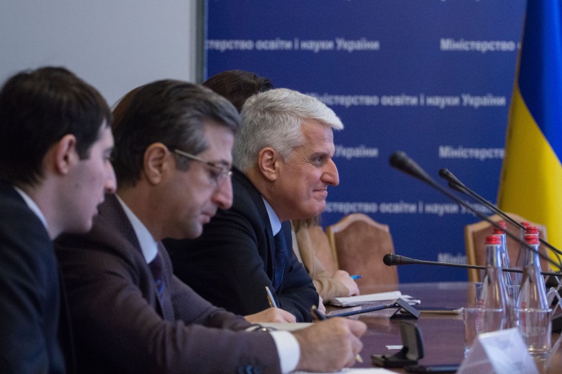 МОН підтримає відкриття кафедри албанської мови у ХНУ – робоча зустріч першого заступника Міністра Володимира Ковтунця з делегацією Республіки Албанія
