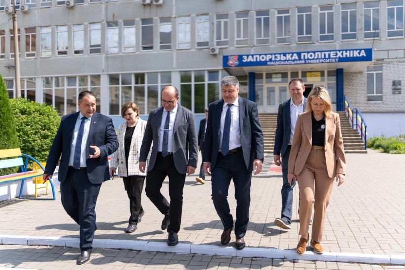 У Запоріжжі обговорили розвиток науки, потреби наукомістких виробництв і підтримку молодих дослідників