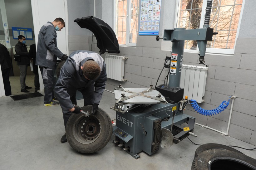 Автономія в дії: професійні коледжі запускають кваліфікаційні центри та вчаться заробляти на власних послугах