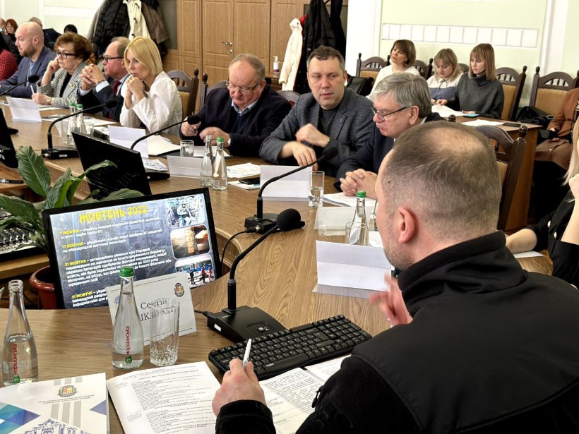 В Умані обговорили вплив війни рф проти України на результати навчання