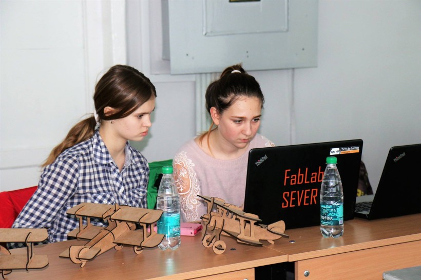 У СНУ відкрили майстерню FabLab, де допомагатимуть людям, що постраждали від конфлікту на Сході України