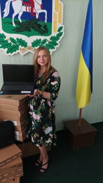 Педагоги з деокупованих територій Київщини отримали майже 600 ноутбуків від ЮНІСЕФ