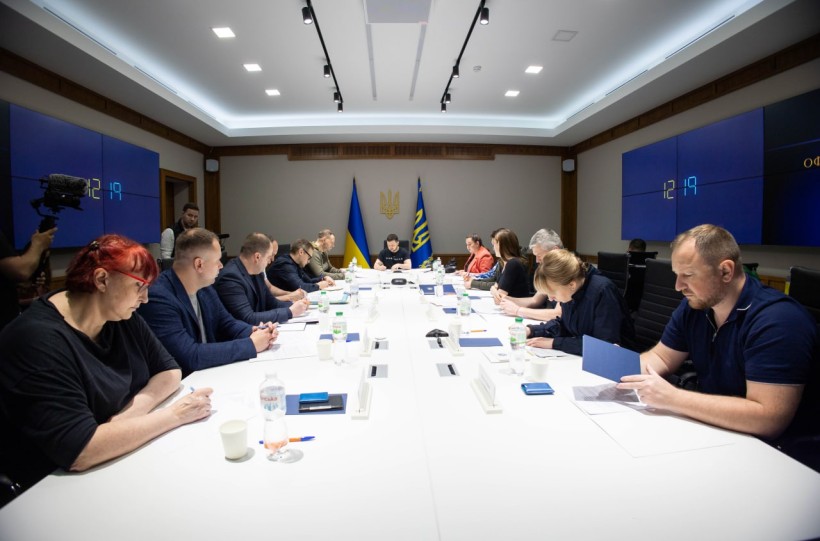 «Ми зробимо все, щоб усіх вас повернути» – Президент України під час спілкування із переміщеними дітьми