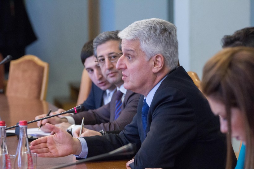 МОН підтримає відкриття кафедри албанської мови у ХНУ – робоча зустріч першого заступника Міністра Володимира Ковтунця з делегацією Республіки Албанія