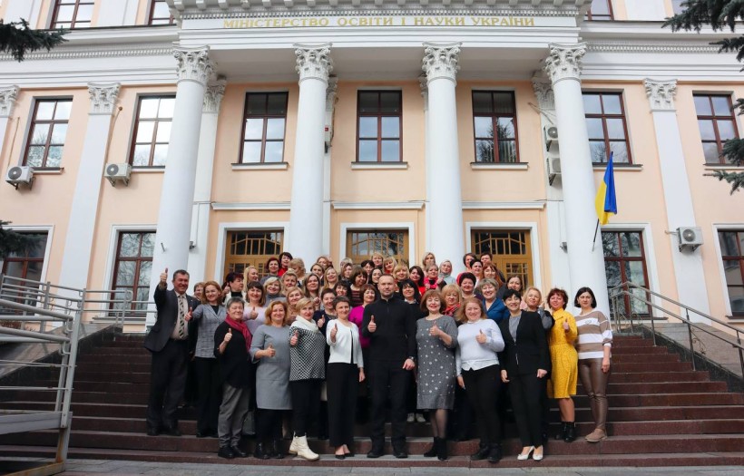 Цифрові пристрої для освітян: для 55 дитсадків Києва, Бучі та Броварів передано ноутбуки