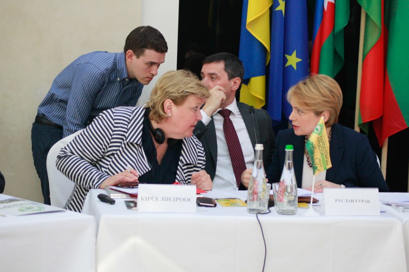 Лілія Гриневич: Області мають оперативно розподілити виділений мільярд на обладнання для Нової української школи