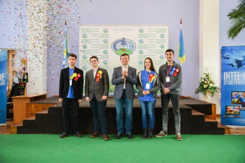 Юний дослідник представлятиме Україну на Міжнародному конкурсі INTEL ISEF 2016 в м. Фінікс (США)