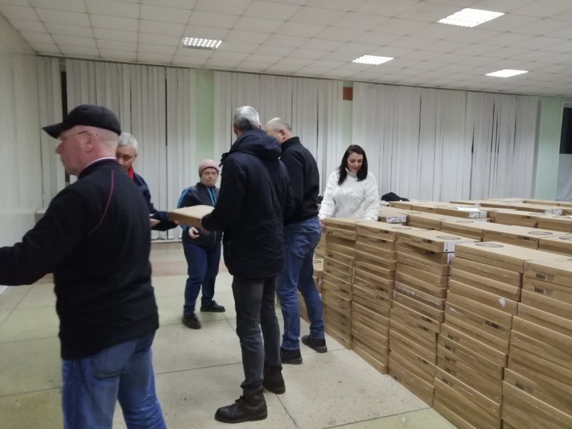 Цифрові пристрої для вчителів: 2857 ноутбуків отримали вчителі Дніпропетровщини та Донеччини