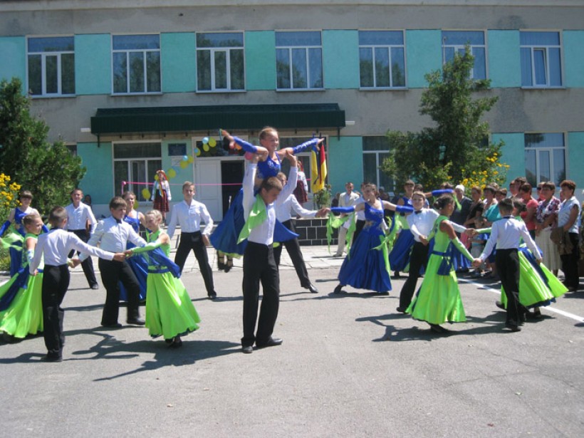 Модернізовану школу відкрили на Вінниччині