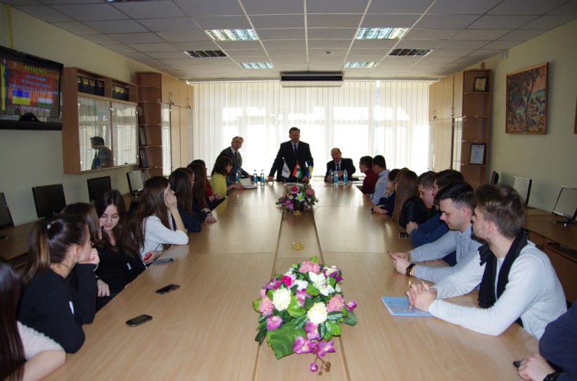 В КУП НАНУ пройшов цикл майстер-класів ректора Мішкольського університету