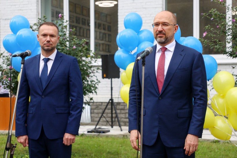 Завдяки розвитку дуальної освіти все більше учнів отримують практичний досвід роботи на підприємствах – Прем'єр-міністр України Денис Шмигаль привітав учнів Київського професійного училища з початком навчального року