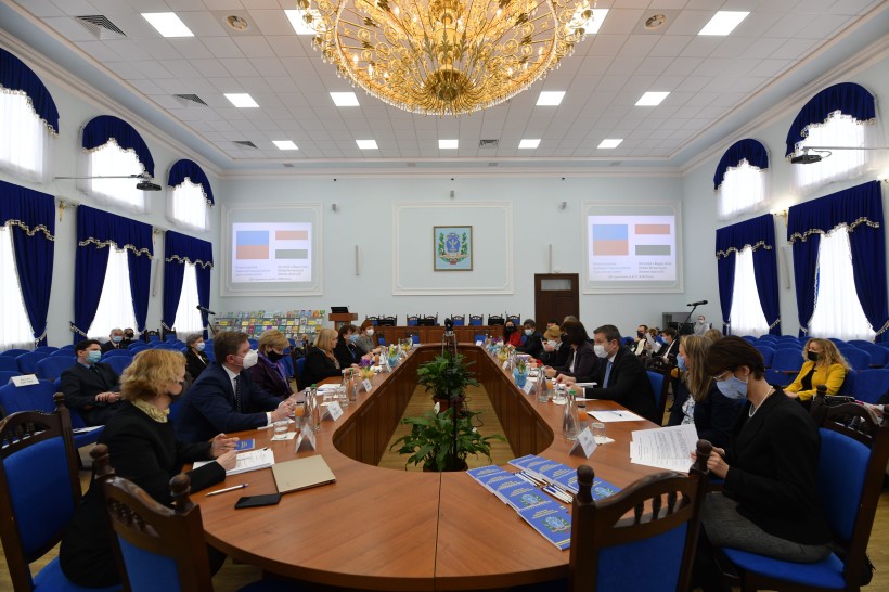 Відбулося установче засідання українсько-угорської міжвідомчої робочої групи з питань освіти
