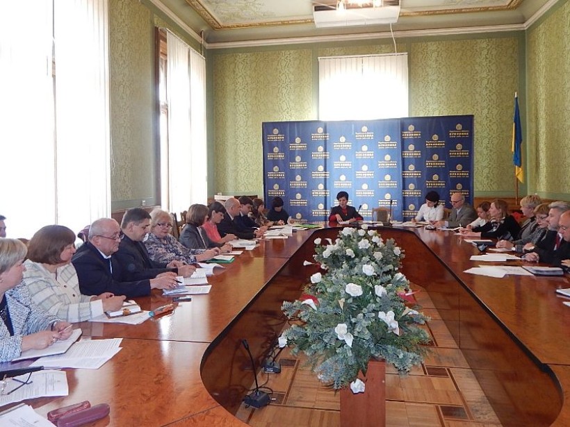 У Чернівцях освітяни обговорили законопроект «Про освіту»
