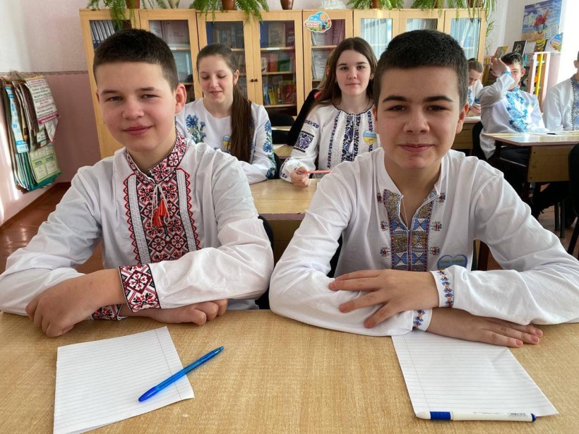 «Джаним, ми вдома»: на Буковині написали диктант єдності на підтримку кримчан