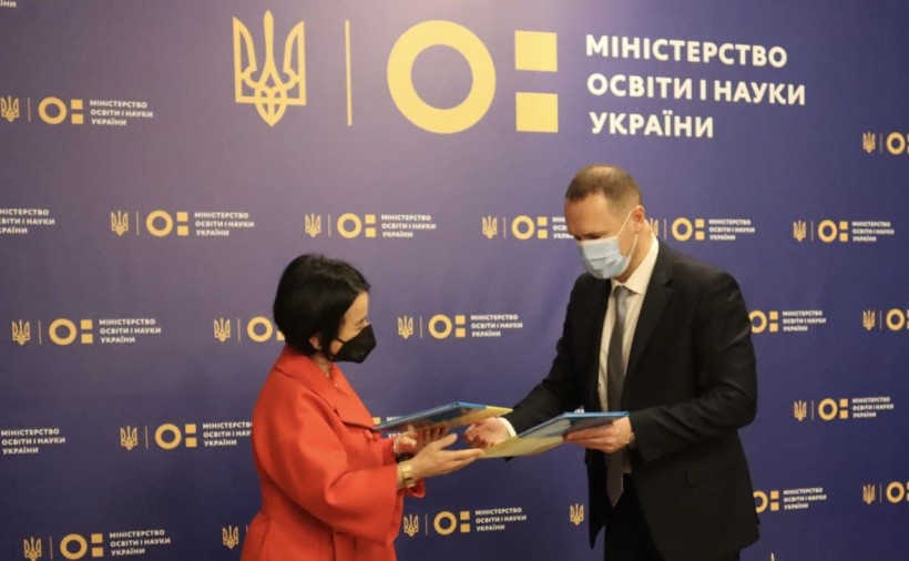 Сергій Шкарлет і Посол Королівства Іспанії підписали декларацію про наміри щодо співробітництва у сфері загальної середньої освіти