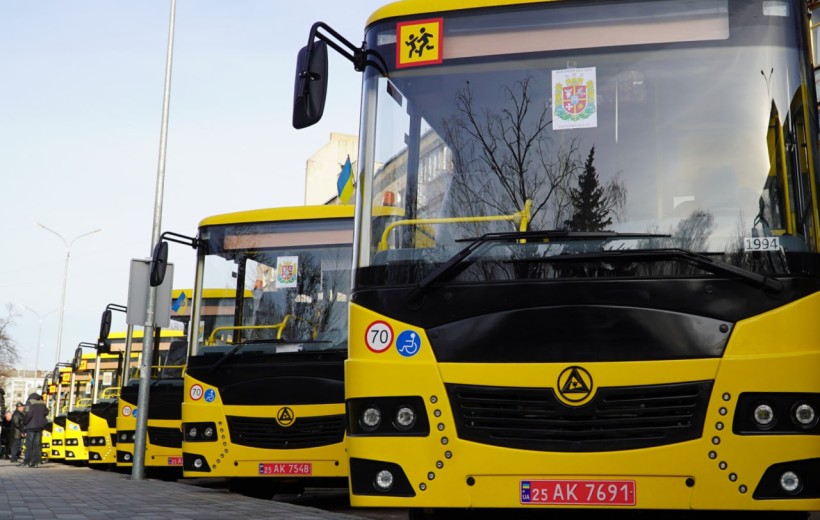 28 нових інклюзивних шкільних автобусів отримали громади Житомирщини