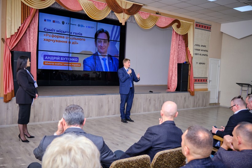 Майже 90% батьків позитивно оцінюють умови в шкільних їдальнях: Андрій Бутенко представив проміжні результати опитування ДСЯО
